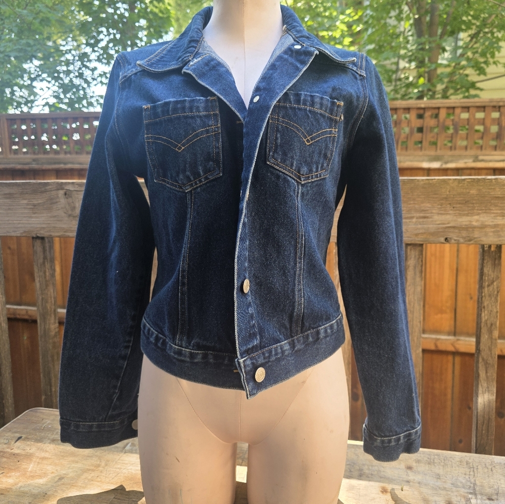 Blue Asphalt Juniors L Classic Short Denim Dark Wash Button Jacket 90s Y2K EUC